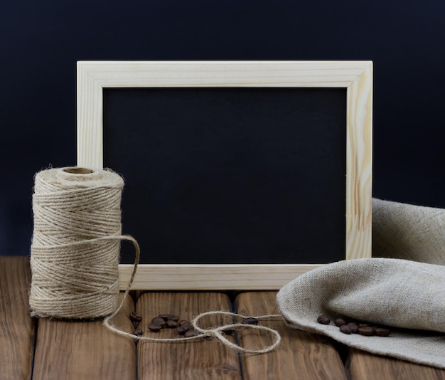 warsztat hafciarski z nitkami i ramą